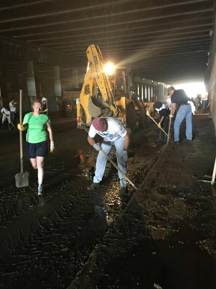 "We love you, Tbilisi!" - The U.S. Embassy joins the clean-up effort geotv.ge
